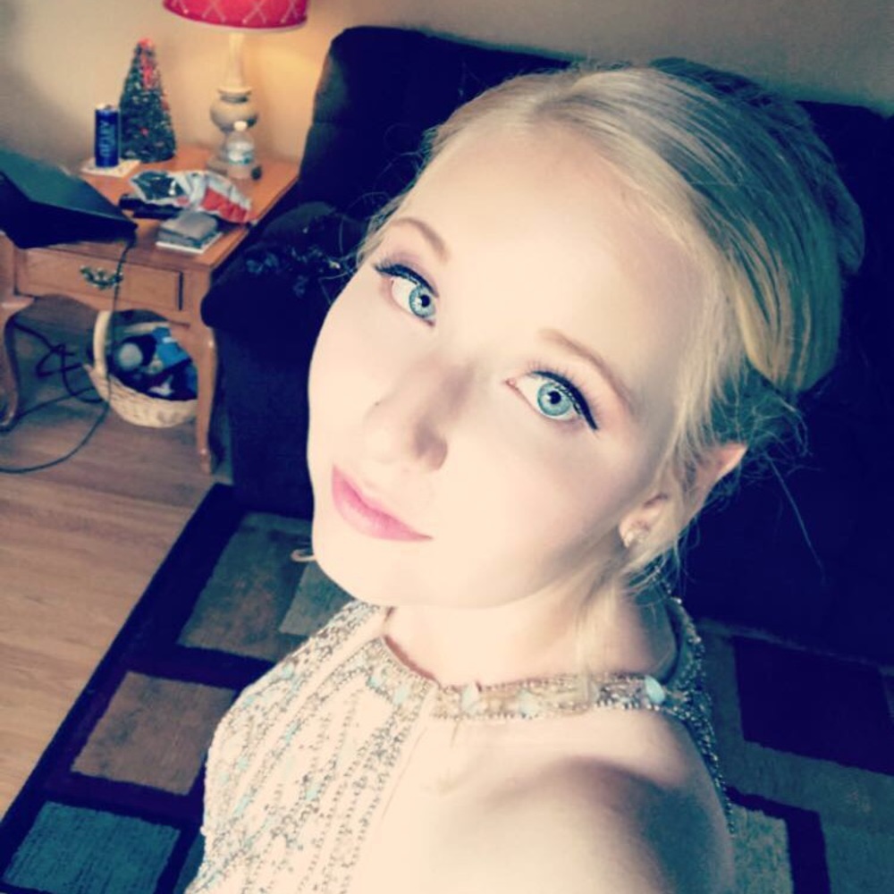 Meet your Posher, Alie